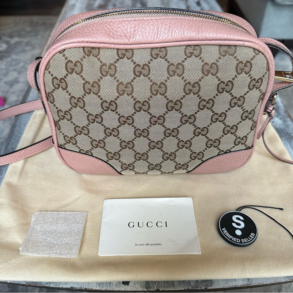 GUCCI Bree GG Canvas Camera Crossbody Bag in Soft Pink